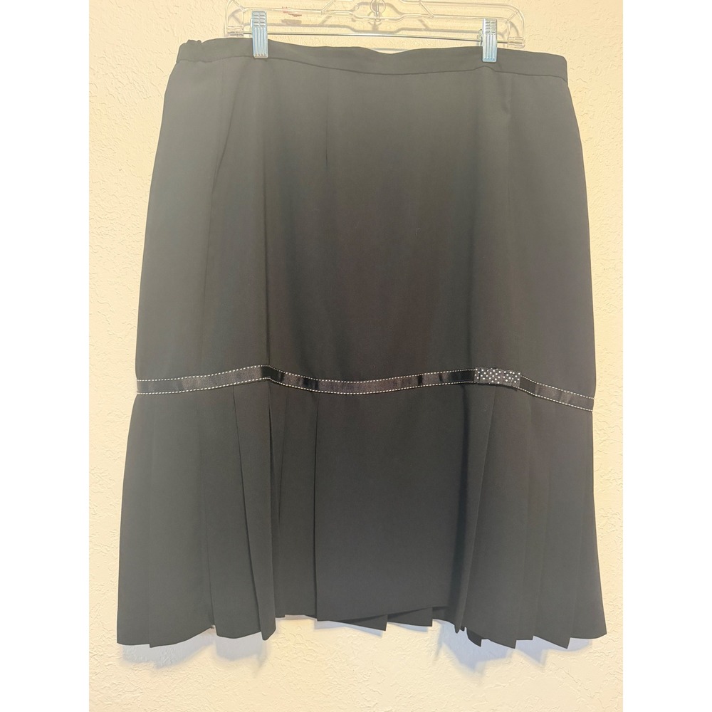 Dressbarn Woman Black Pleated Drop Waist Skirt Ribbon Trim Sz 18W D 9683
